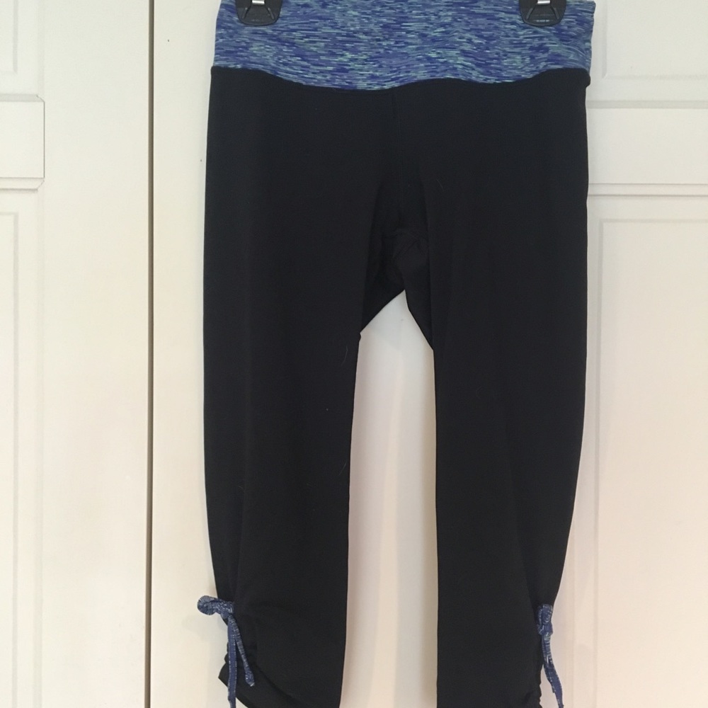 Exercise Leggings with Accent Ties